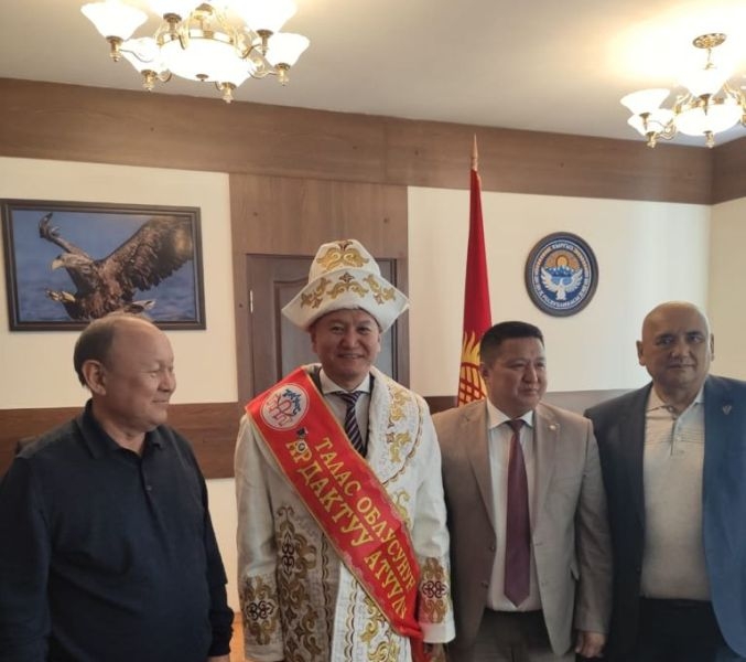 Кирсан Илюмжинов  прибыл в Киргизстан с дружеским визитом