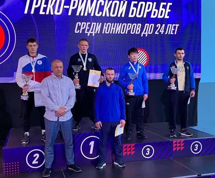 Равдан Джуджинов завоевал медаль на Первенстве России по греко-римской борьбе 