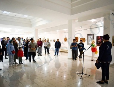 В Национальном музее продолжается выставка художников «Босхомджи»