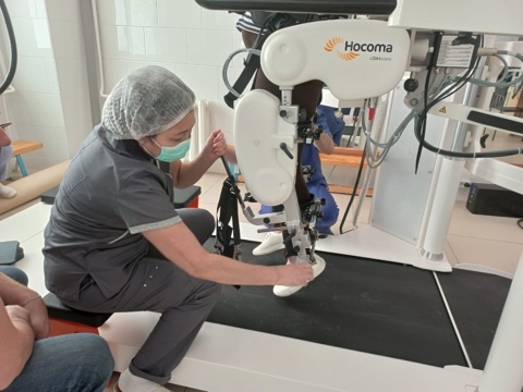 Впервые в Калмыкии появился уникальный аппарат для реабилитации пациентов