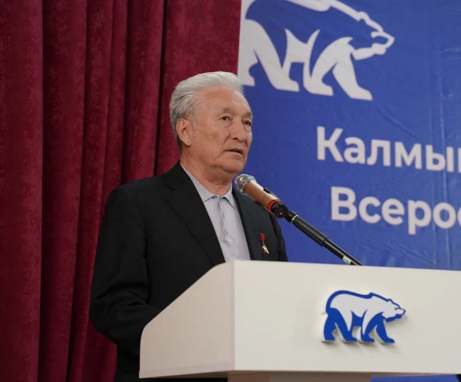 На пост Сенатора от Народного Хурала Калмыкии выдвинут Валерий Очиров