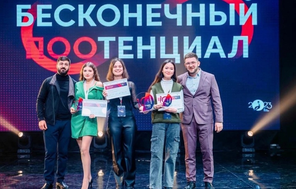 Студентка Калмыцкого медколледжа стала лауреатом премии «Студент года»
