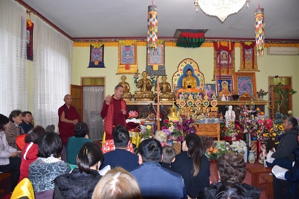 В Городовиковский район прибыли драгоценные реликвии - статуя Ламы Цонкапы