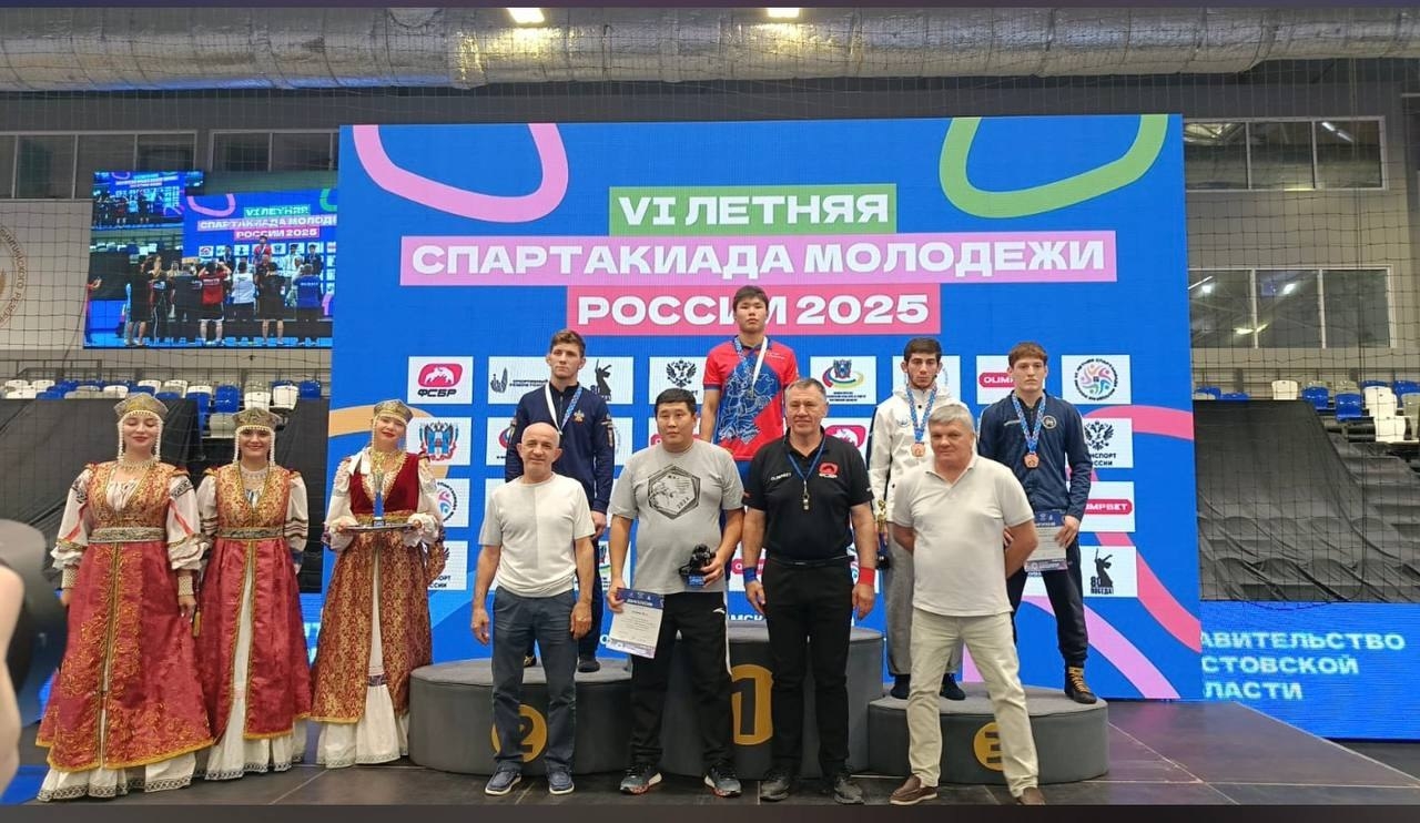 Калмыцкие борцы выступили на спартакиаде молодежи России