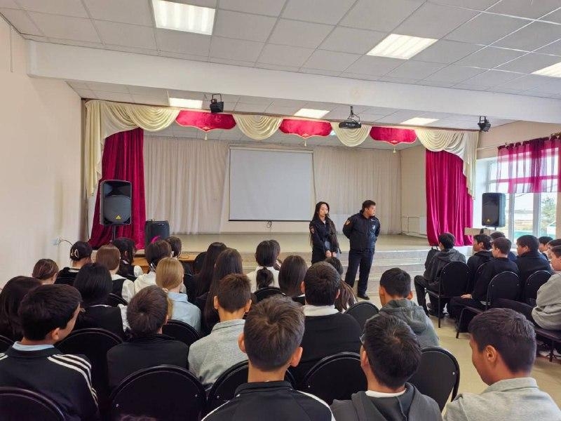 В Яшкульском районе проводят профилактические встречи с подростками