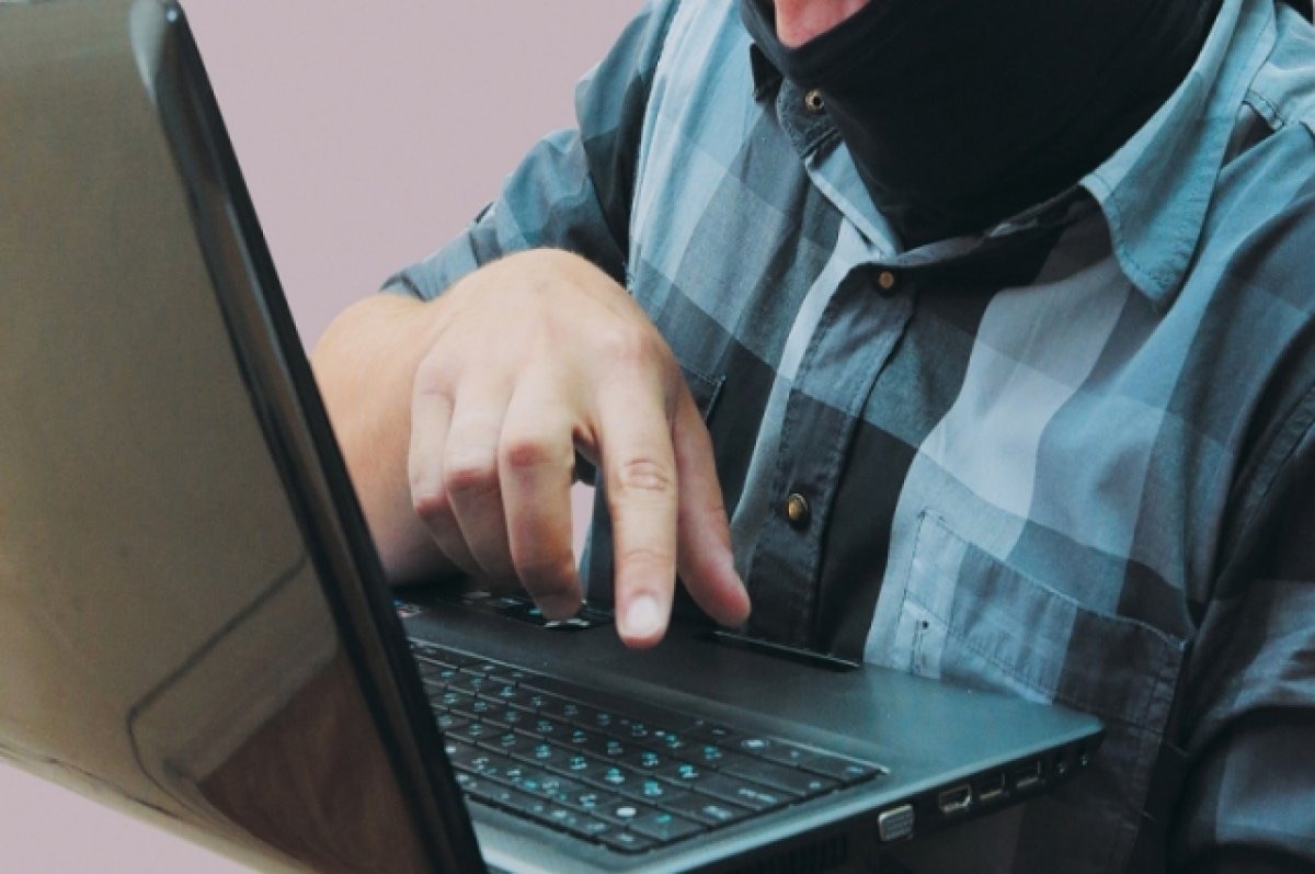 Мошенники выманили у пенсионера из Калмыкии более 800 тысяч рублей