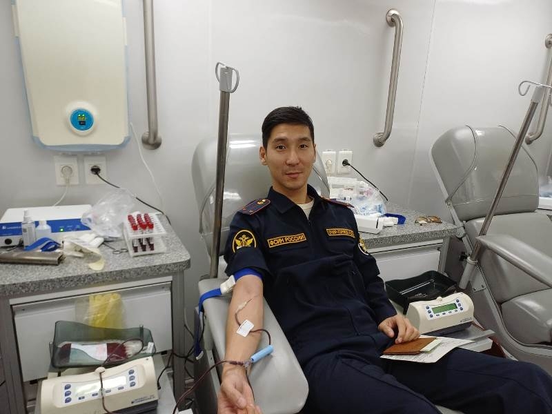 Сотрудник УФСИН России по Республике Калмыкия стал донором крови 25 раз