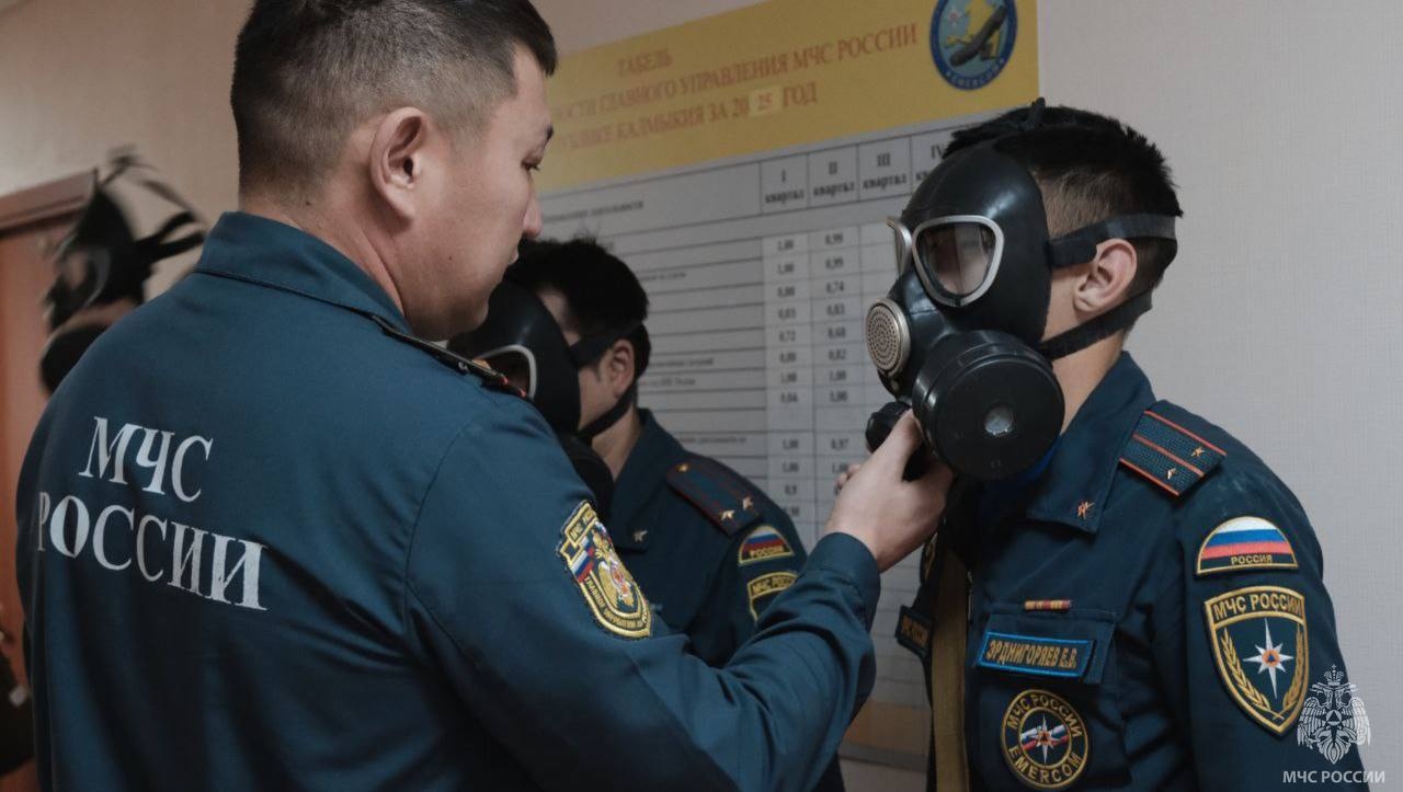В МЧС Калмыкии проверили готовность спасателей