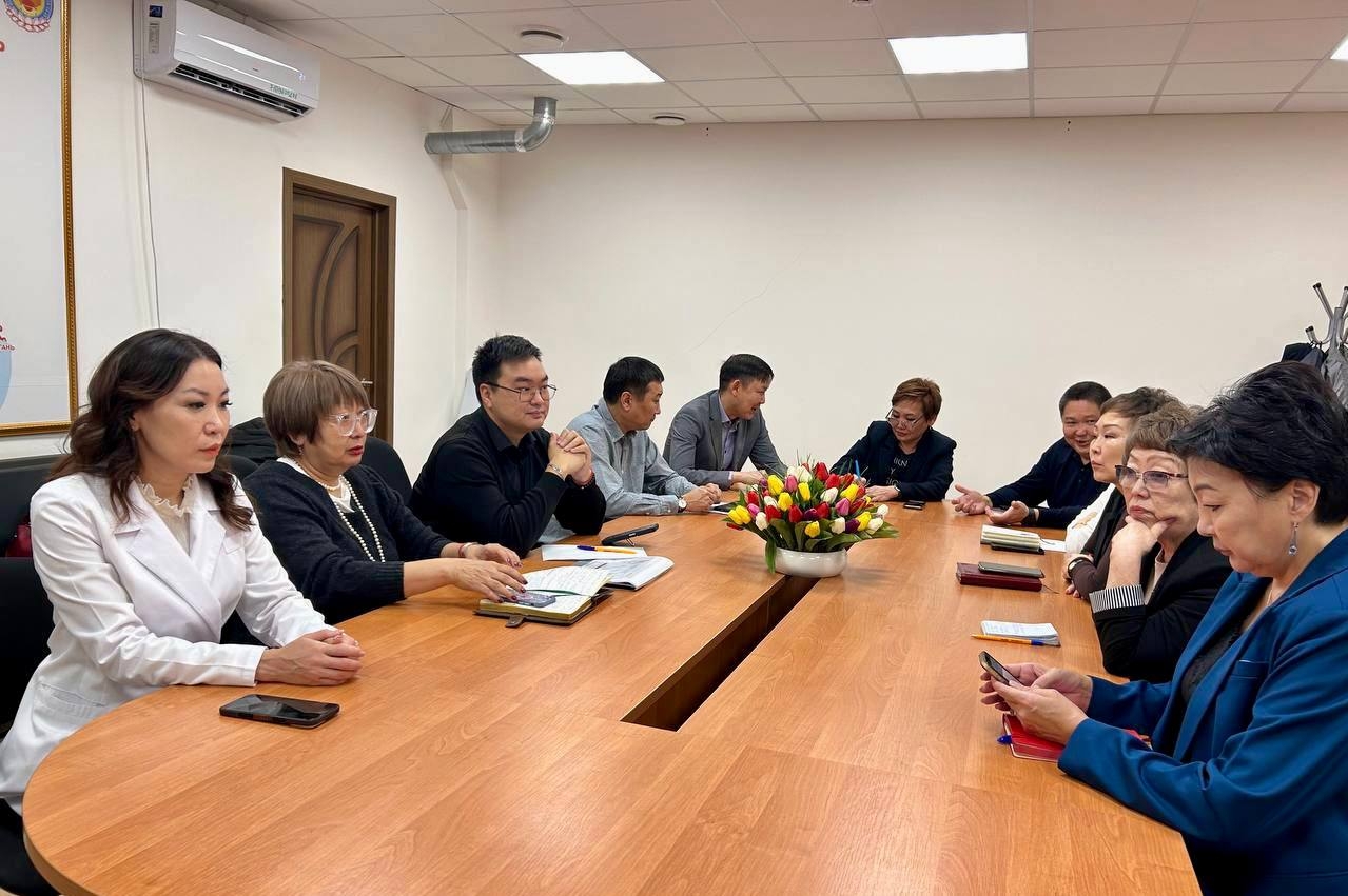 В Элисте обсудили трудоустройство выпускников медицинских вузов