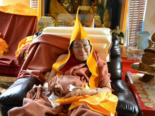 Далай-лама XIV: Богдо-гегян переродился в Монголии