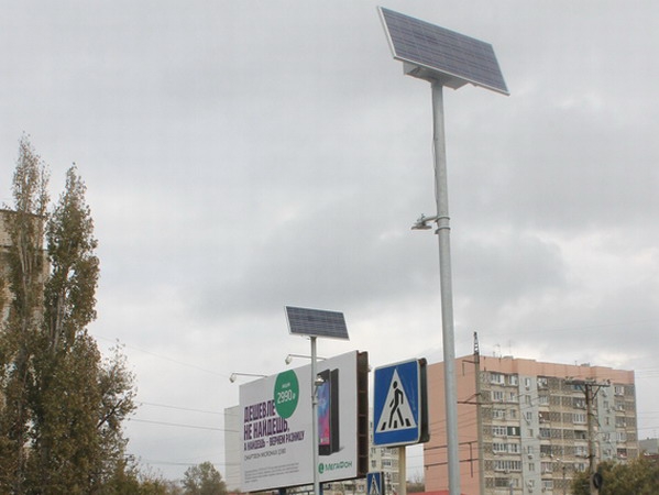 В Элисте установили еще 4 фонаря на солнечных батареях