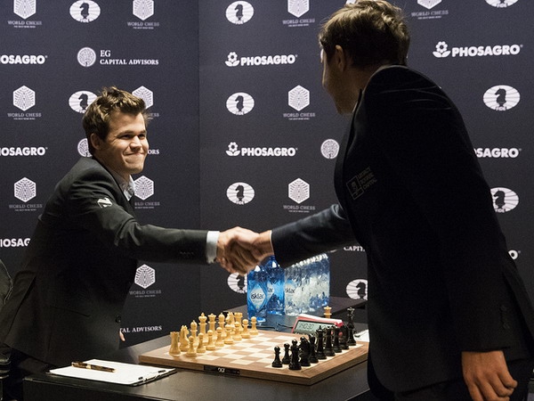 Карякин уступил победу Карлсену в 10-ой партии матча