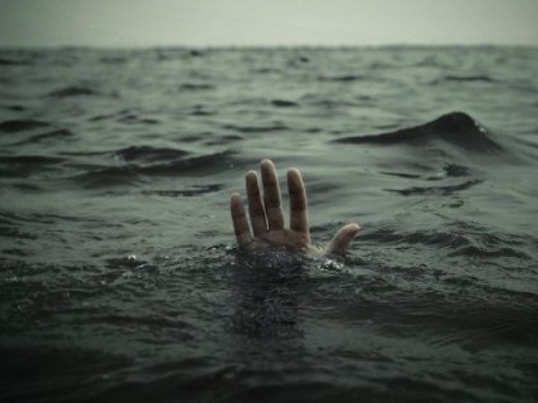 Мужчина утонул купаясь в реке Волга